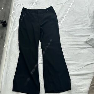 These black Uniqlo trousers are perfect to dress up or for casual wear.